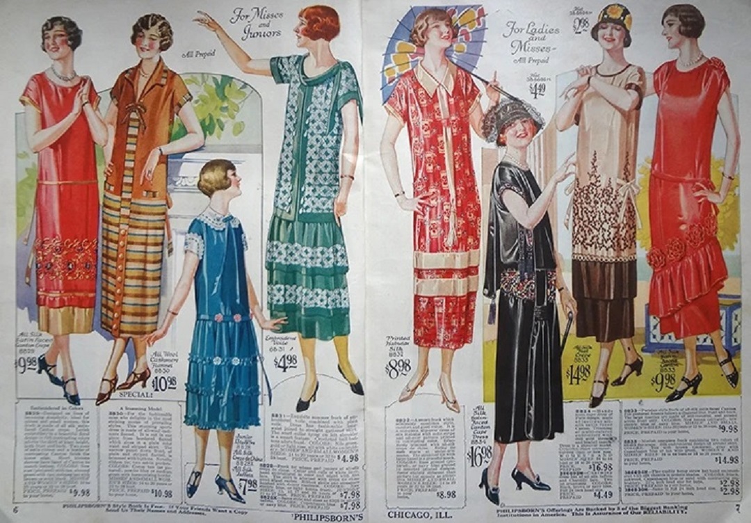 Vintage Dresses Stand 1950s