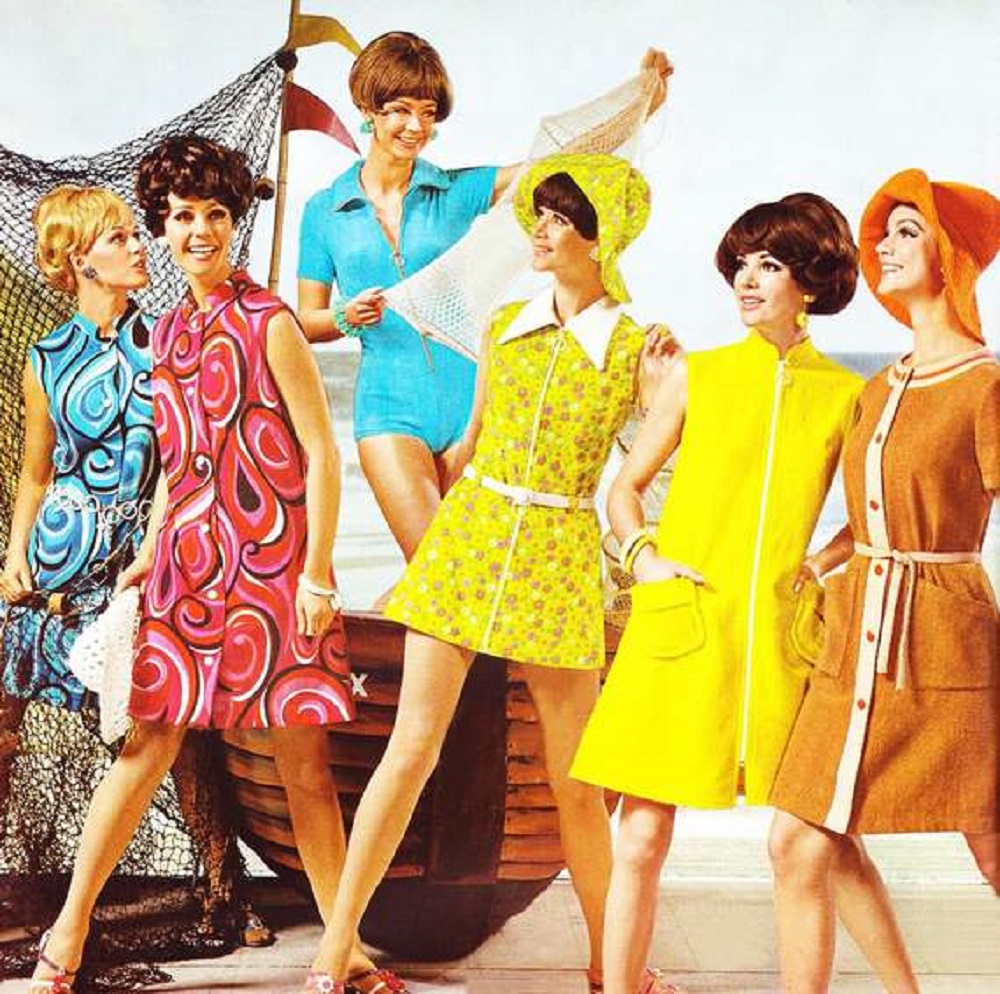 Vintage Dresses Stand 1960s